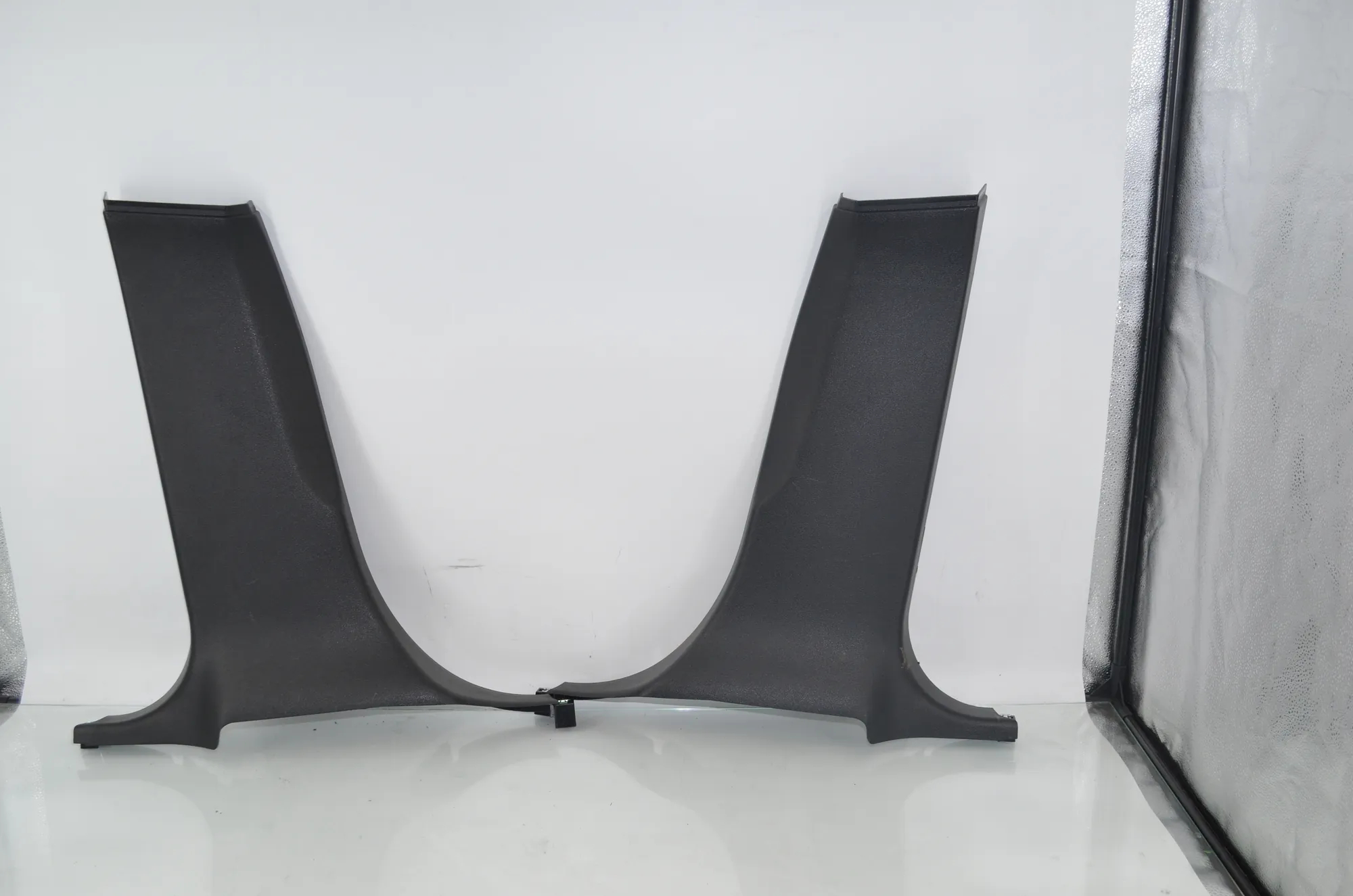Right Side B Pillar Trim – OEM 7319056 · BMW X3 (F25) xDrive 20 d 2016