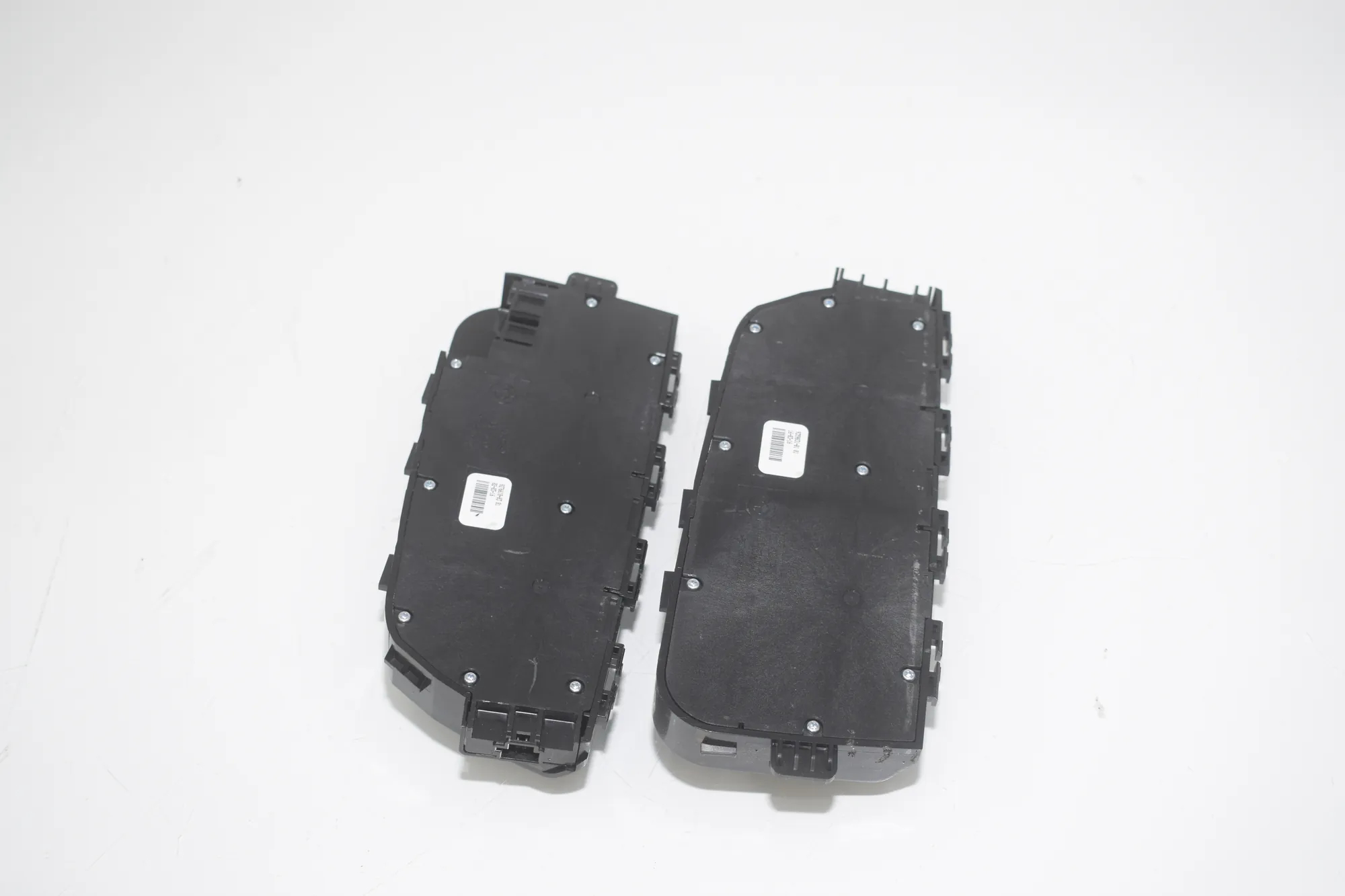 Right Seat Control Buttons – OEM 9276618 · BMW X3 (F25) xDrive 20 d 2016 – 3