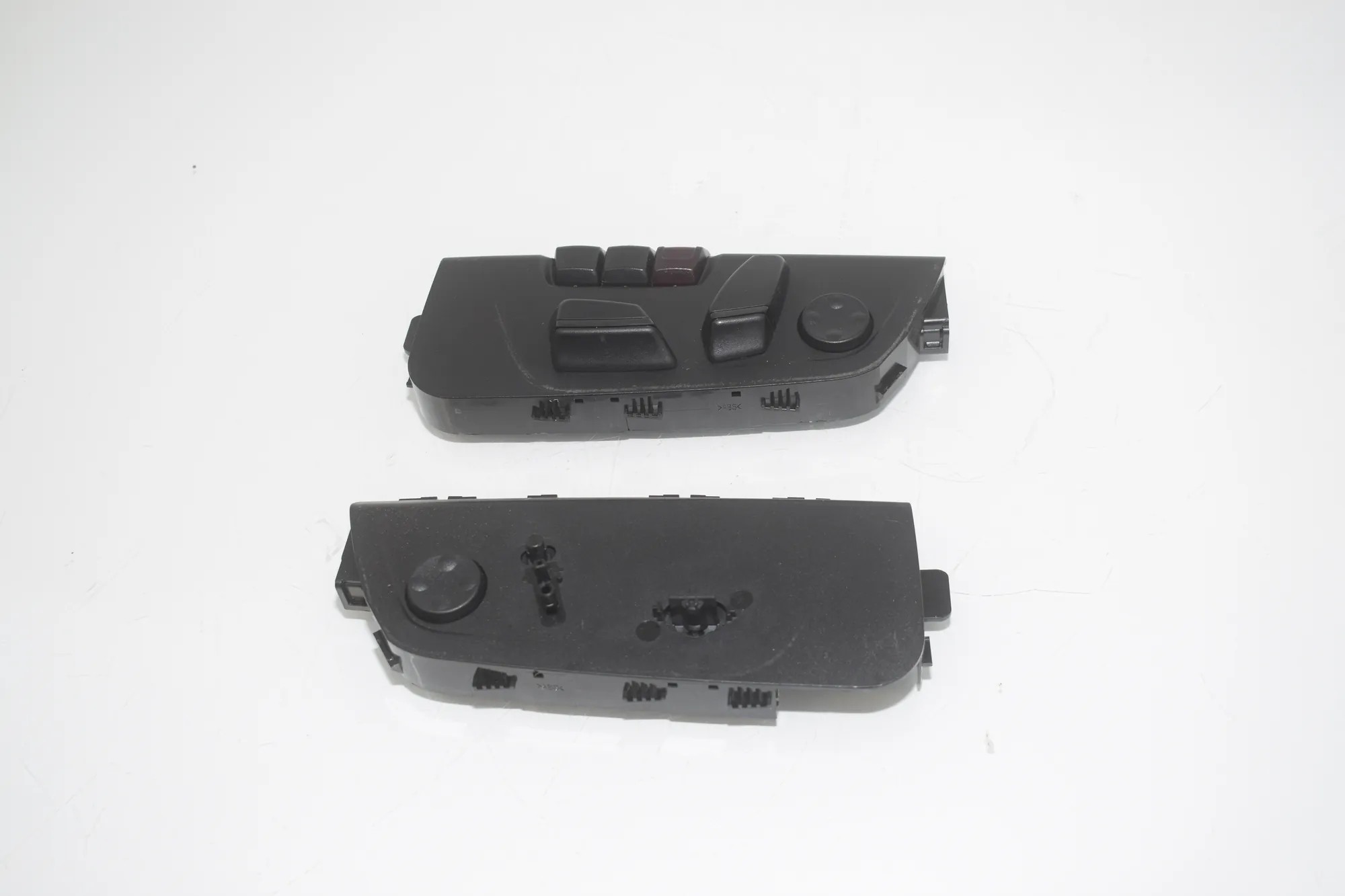 Right Seat Control Buttons – OEM 9276618 · BMW X3 (F25) xDrive 20 d 2016