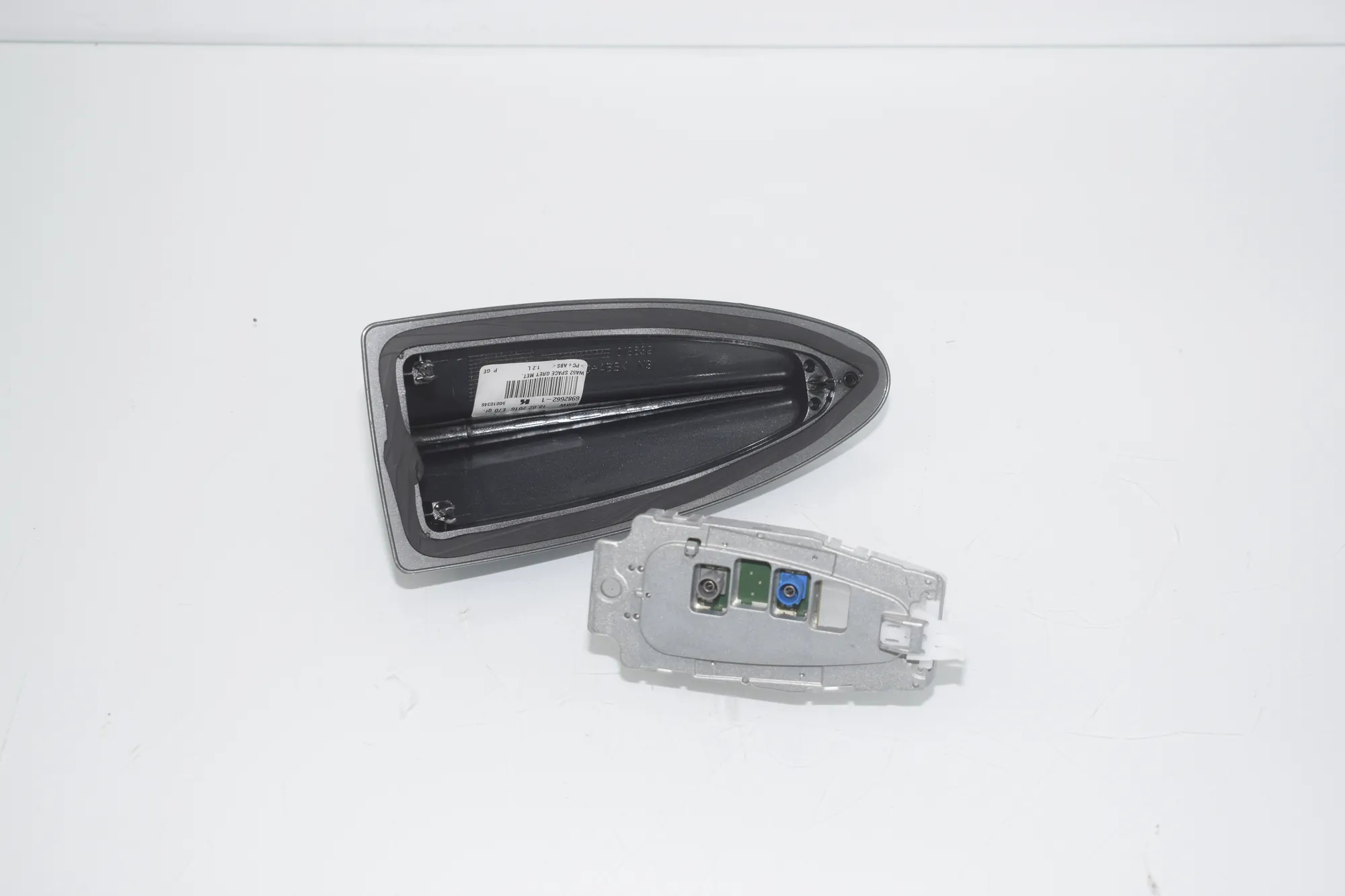Antenna Trim – OEM 9350087 · BMW X3 (F25) xDrive 20 d 2016 – 4