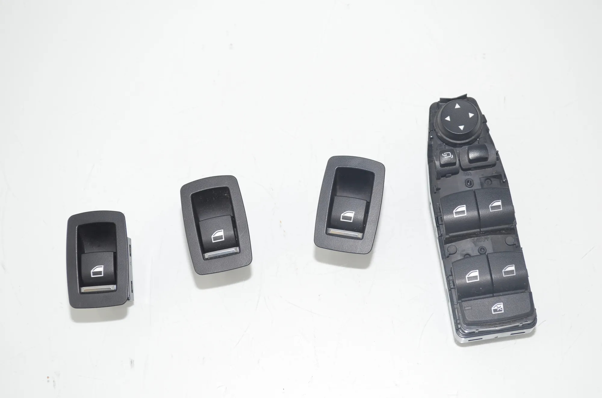 Front Left Door Window Switch – OEM 9362107 · BMW X3 (F25) xDrive 20 d 2016