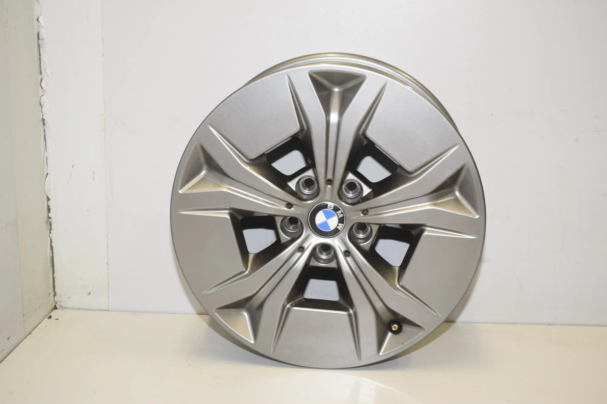 Alloy Wheel – OEM 6898036 · BMW X1 (U11) BMW X1 (U11) 2025 – 2