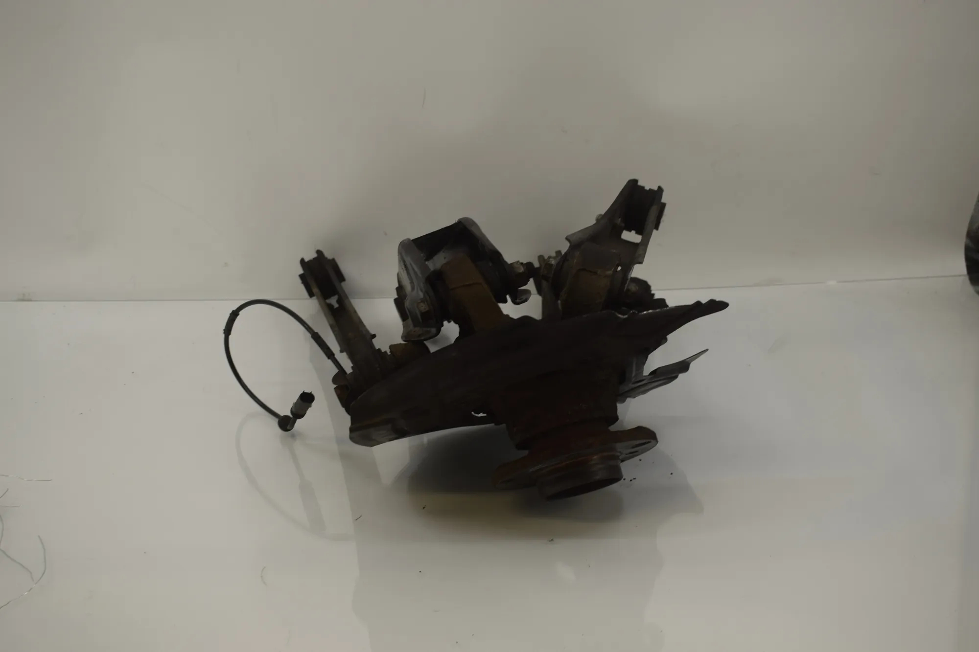 Rear Left Wheel Hub Spindle – OEM 6797569 · BMW X3 (F25) xDrive 20 d 2016