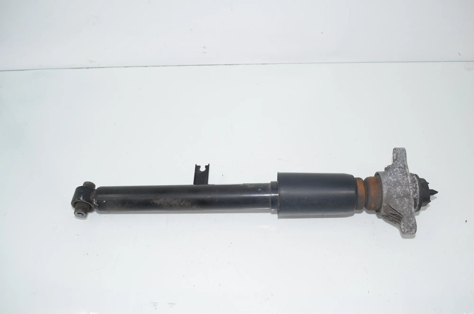 Rear Left Shock Absorber – OEM 6879317 · BMW 3 Touring (G21) (2019 - -) 320 d 2019