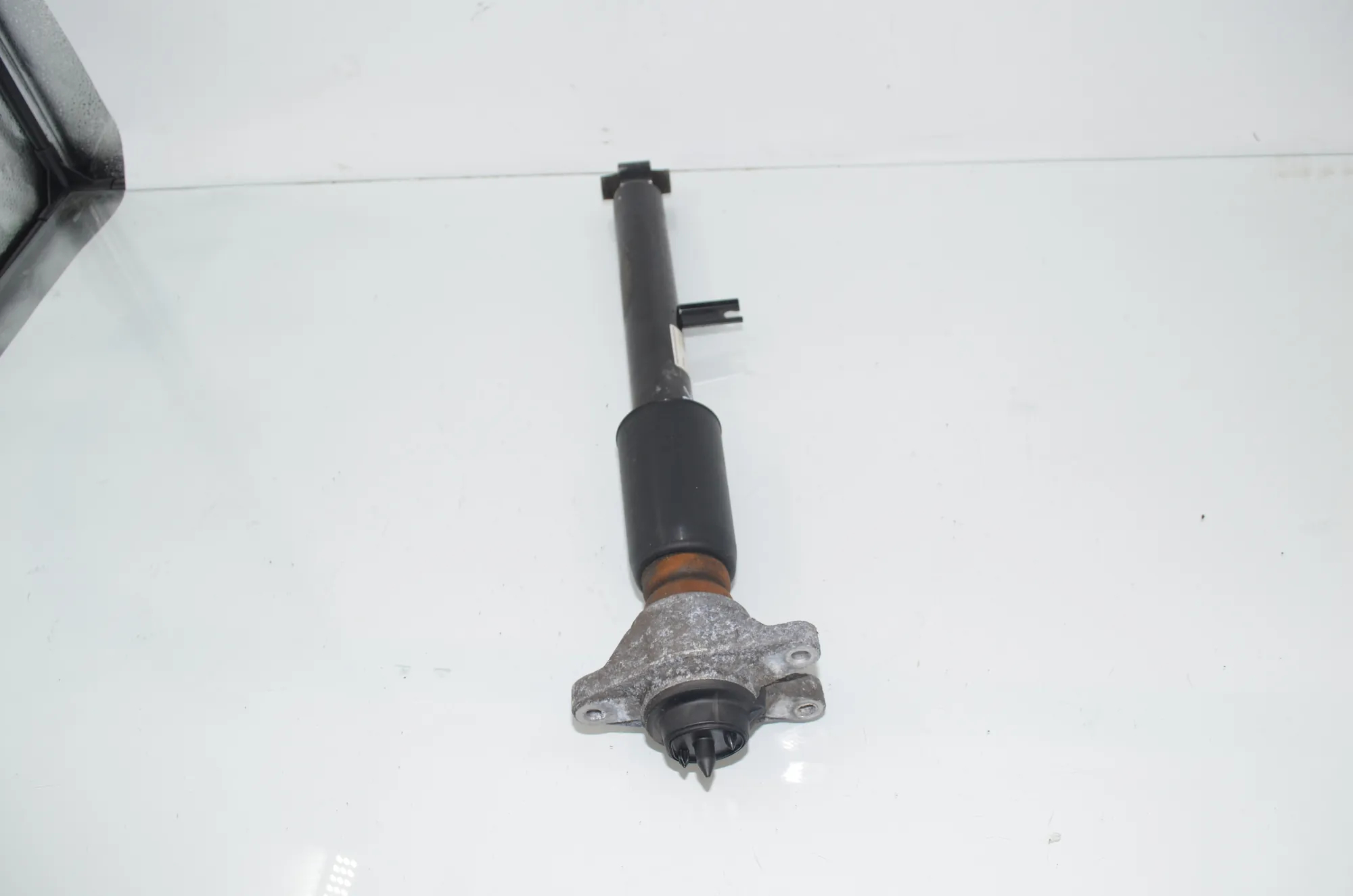 Rear Left Shock Absorber – OEM 6879317 · BMW 3 Touring (G21) (2019 - -) 320 d 2019 – 2