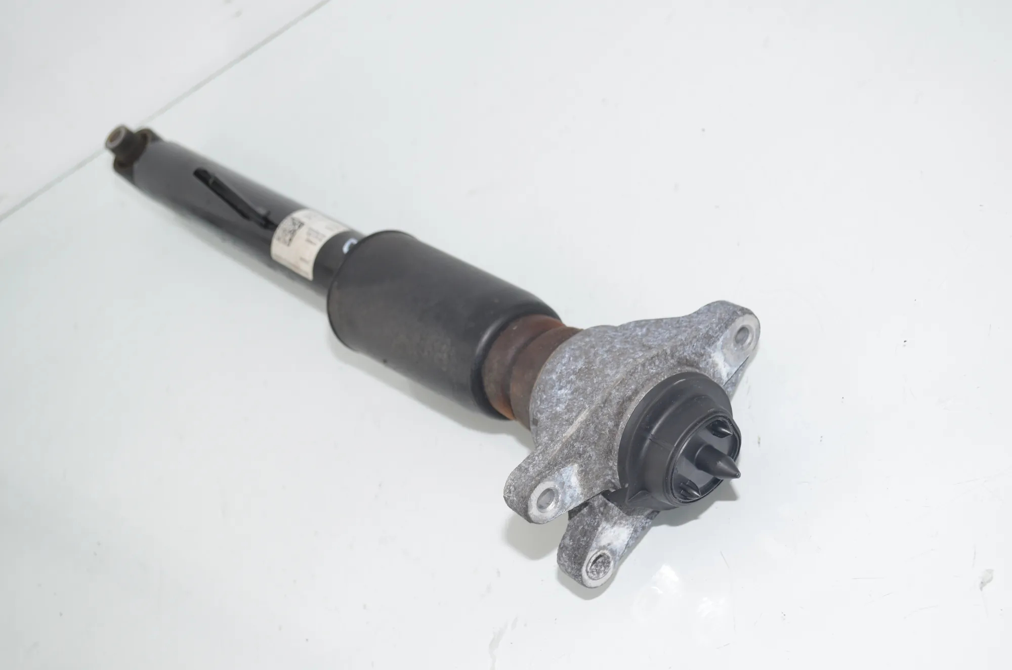 Rear Right Shock Absorber – OEM 6879317 · BMW 3 Touring (G21) (2019 - -) 320 d 2019 – 2