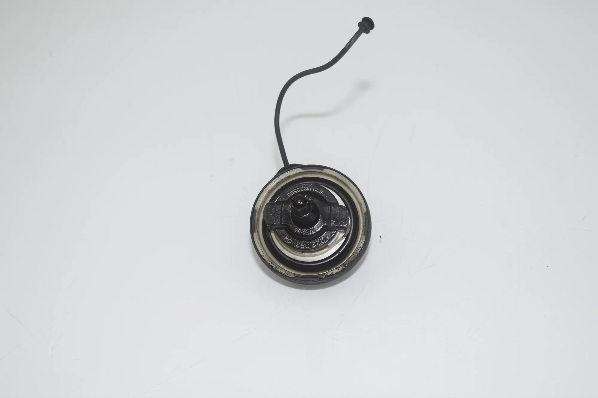 Fuel Tank Flap Cap – OEM 7222392 · BMW 5 Touring (F11) 535 d xDrive 2011 – 3