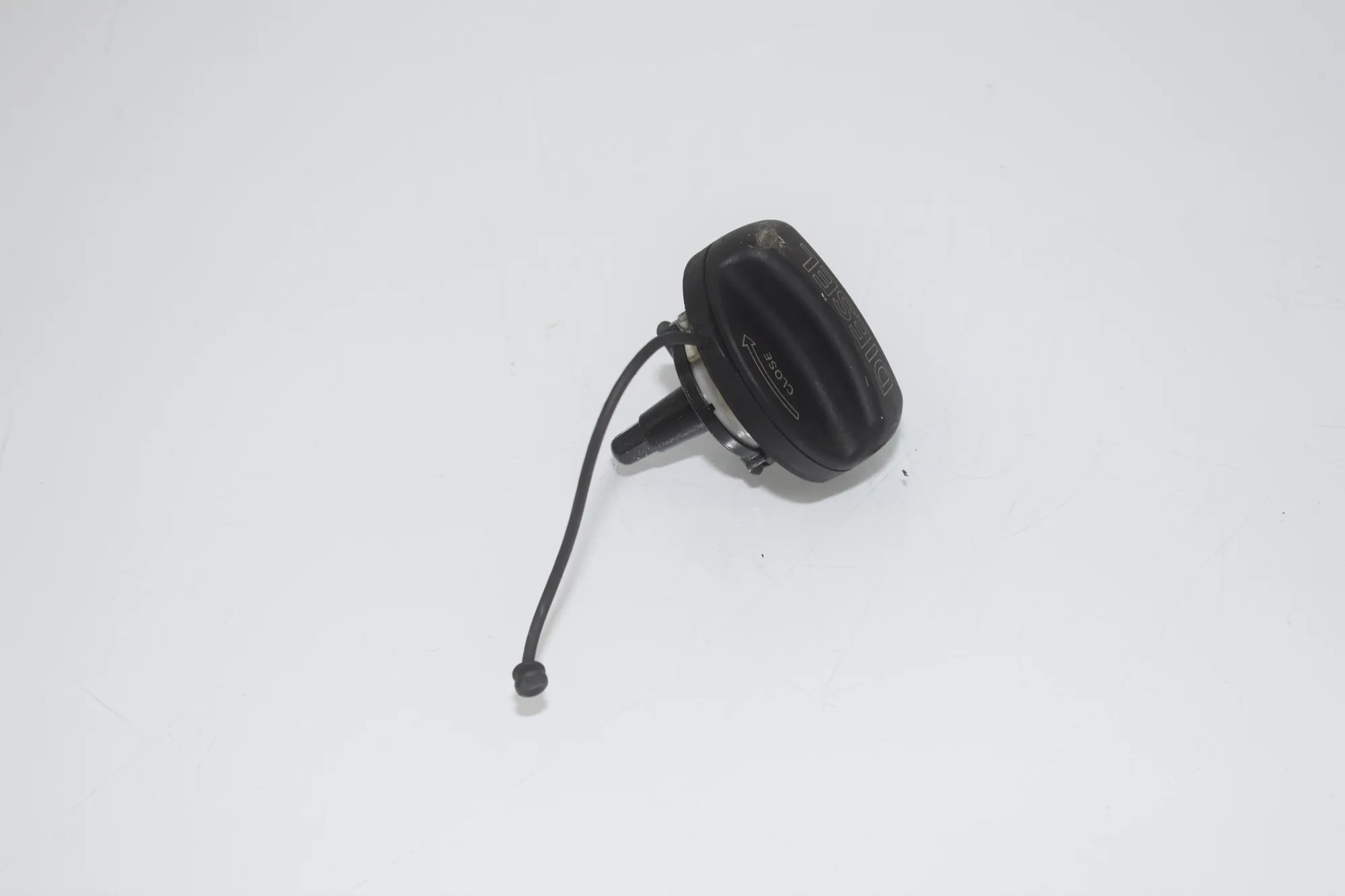 Fuel Tank Flap Cap – OEM 7222392 · BMW 5 Touring (F11) 535 d xDrive 2011 – 2