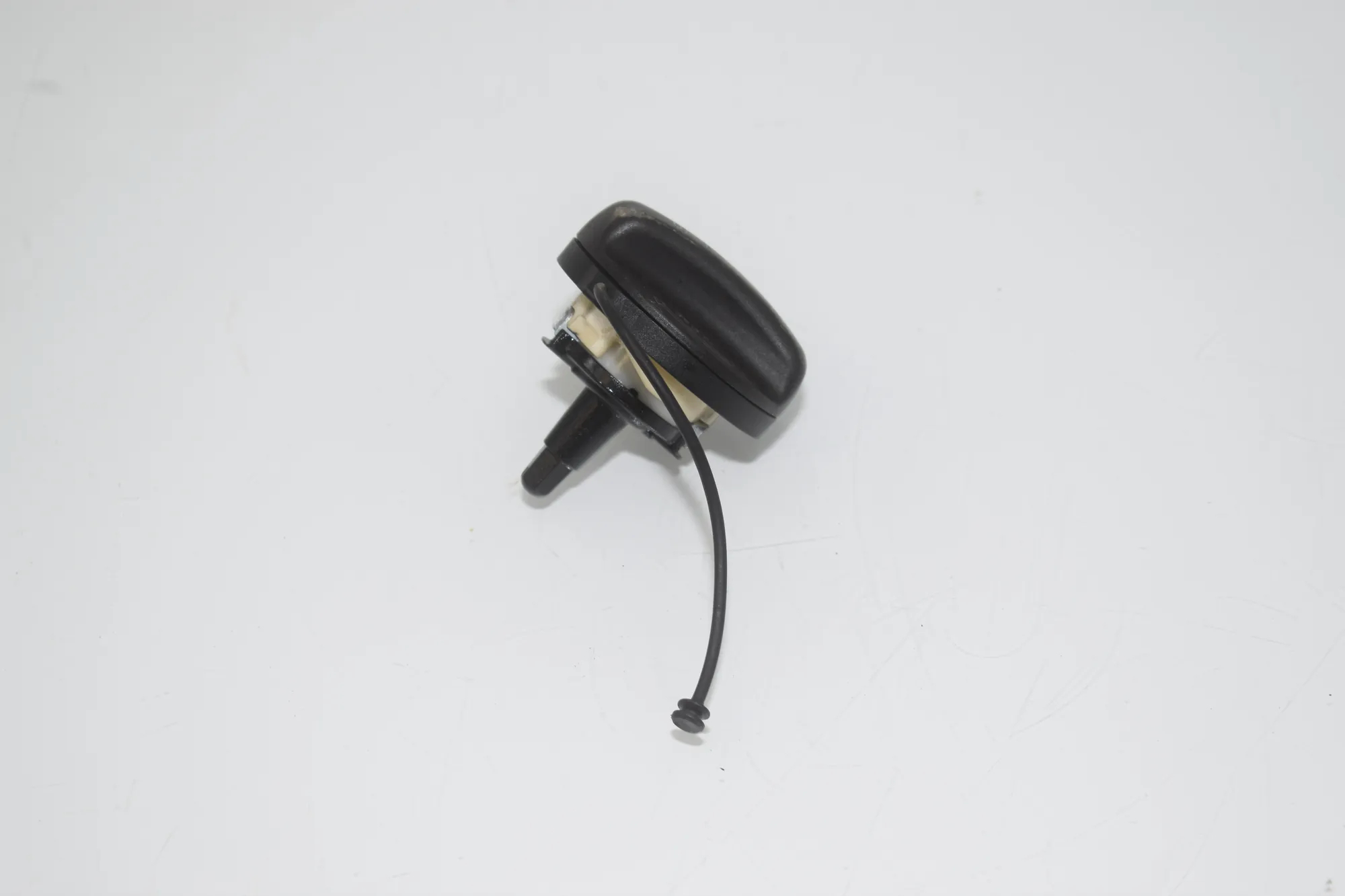Fuel Tank Cap – OEM 7222392 · BMW X5 (E70) xDrive 30 d 2010 – 2