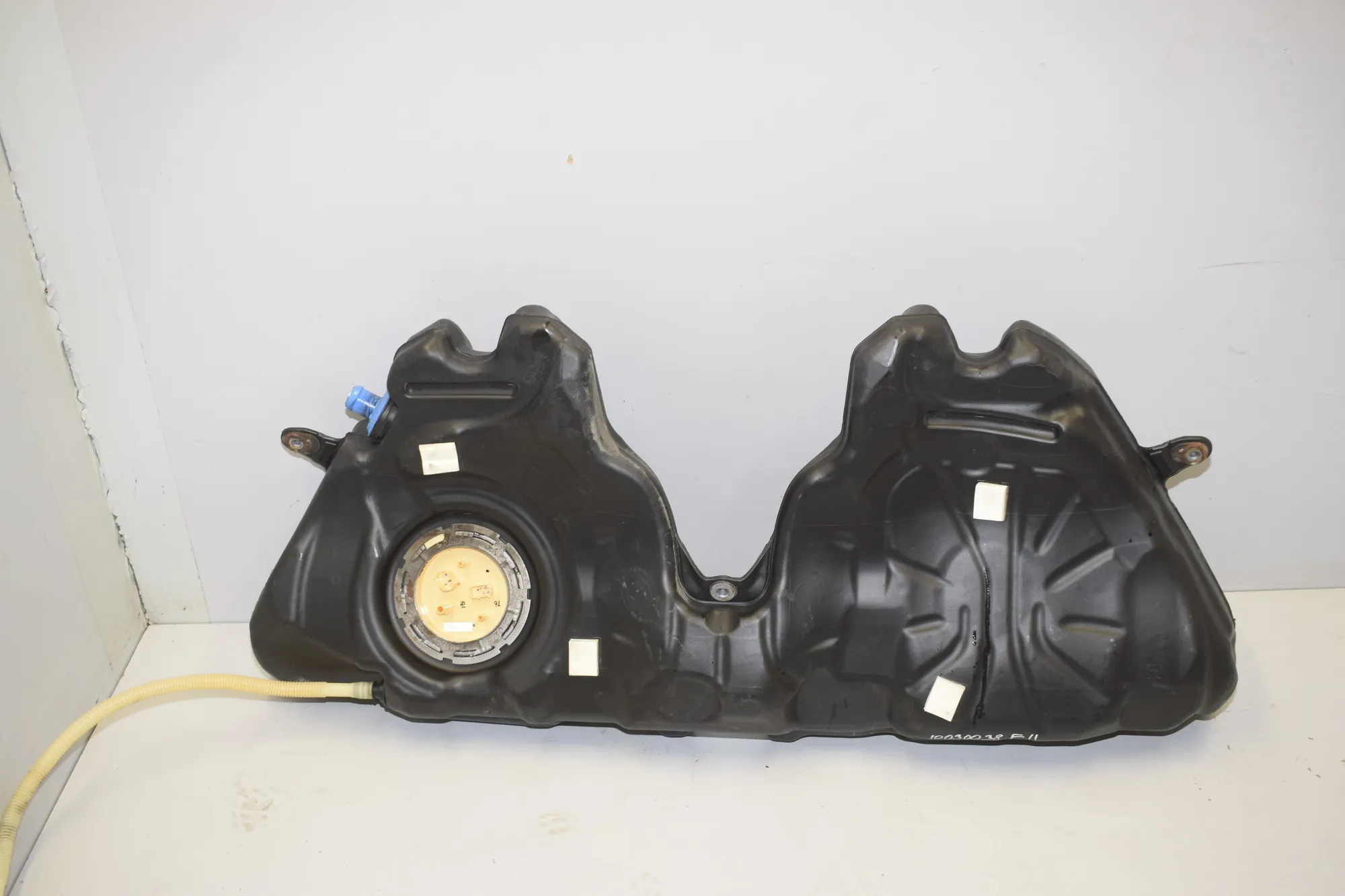 Fuel Tank – OEM 7205076 · BMW 5 Touring (F11) 530 d xDrive 2011