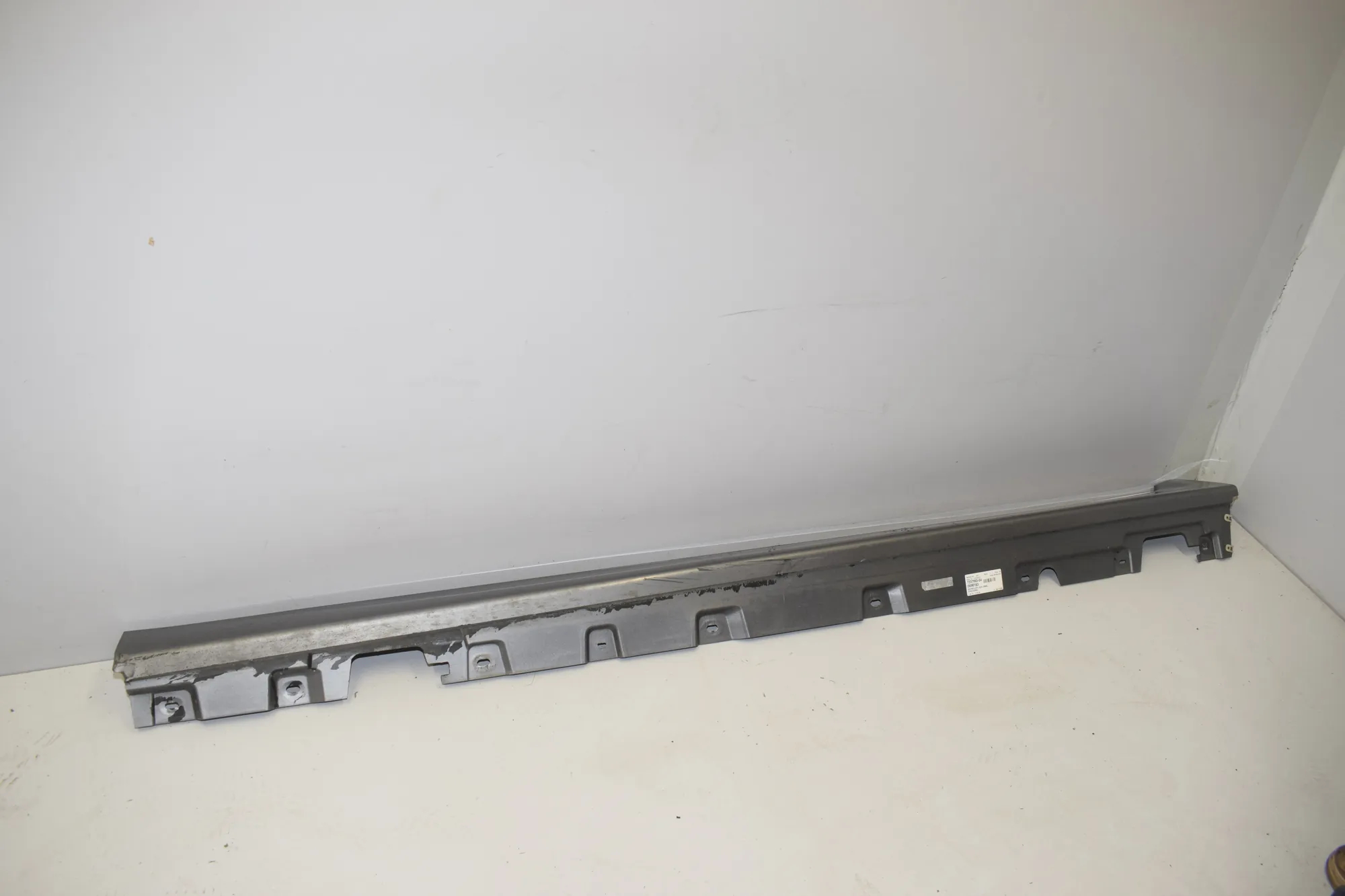 Left Side Plastic Sideskirt Cover – OEM 7237065 · BMW 5 Touring (F11) 535 d xDrive 2013