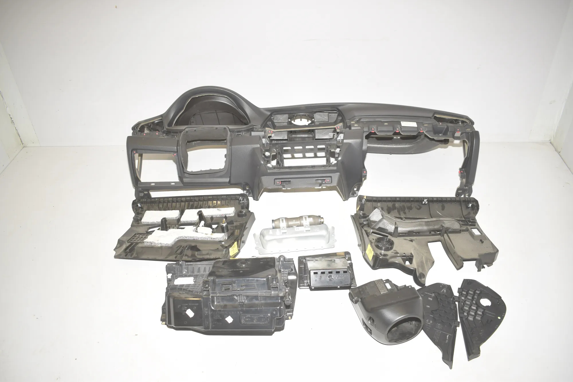 Dashboard – OEM 9230398 · BMW 5 (F10) 530 d xDrive 2011 – 5
