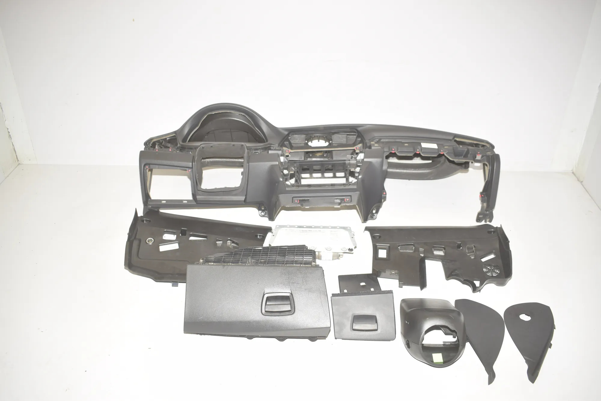 Dashboard – OEM 9230398 · BMW 5 (F10) 530 d xDrive 2011 – 4