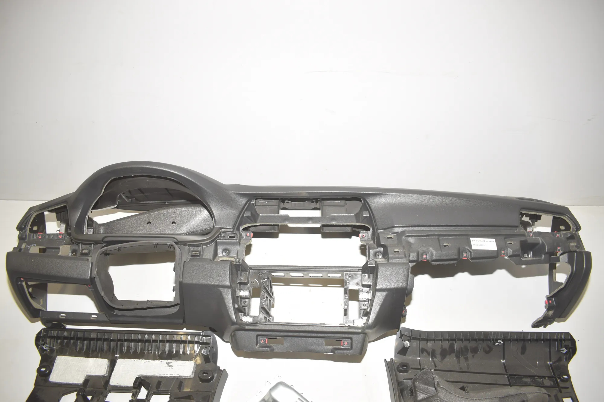Dashboard – OEM 9230398 · BMW 5 (F10) 530 d xDrive 2011 – 10