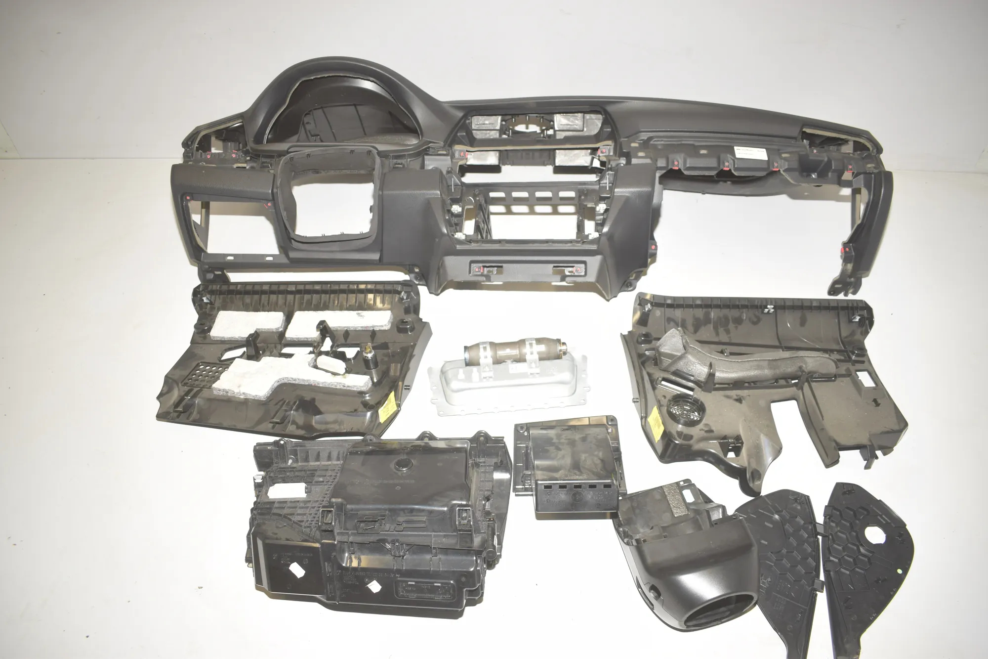 Dashboard – OEM 9230398 · BMW 5 (F10) 530 d xDrive 2011 – 6
