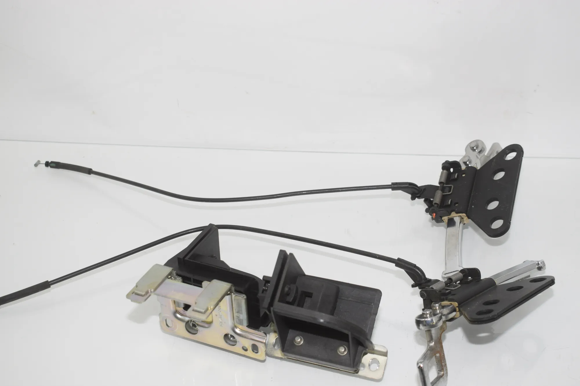 Other Boot Trunk Parts – OEM 9168474 · BMW 5 Touring (F11) 535 d xDrive 2011 – 5