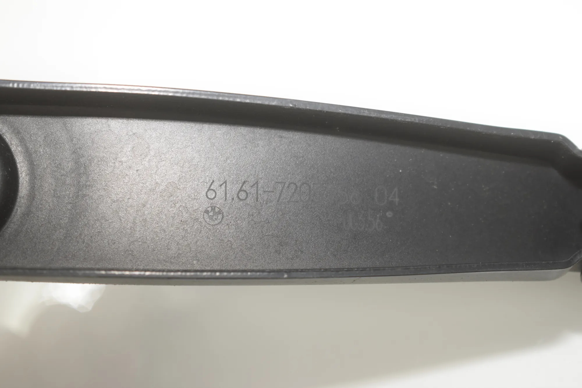 Front Wiper Arms – OEM 7182459 · BMW 5 Touring (F11) 535 d xDrive 2013 – 5