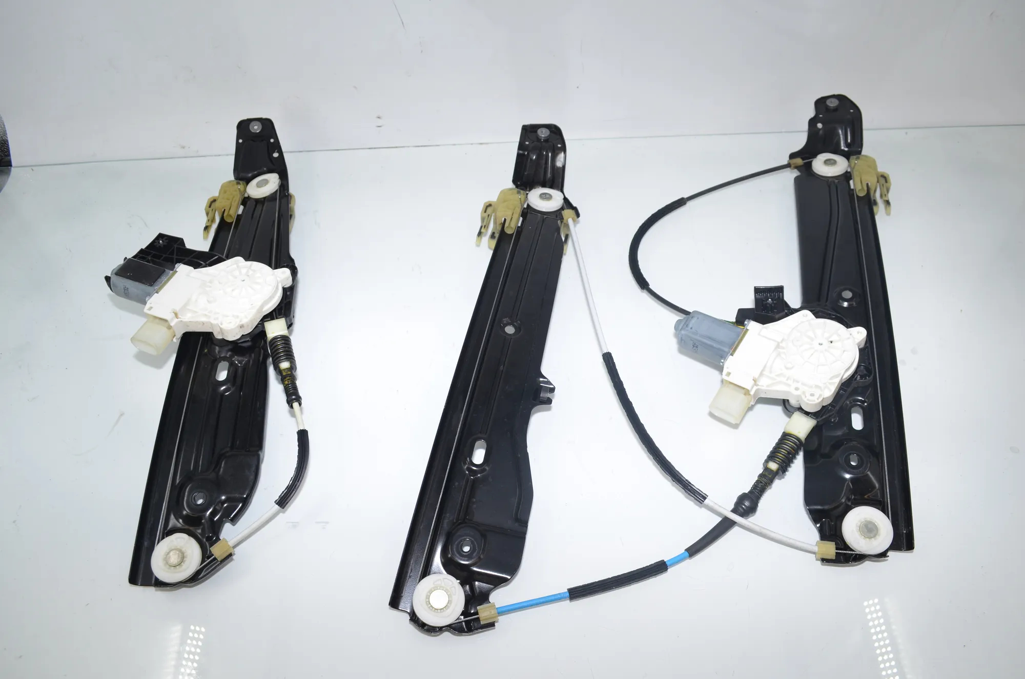 Front Left Door Window Regulator – OEM 7182131 · BMW 5 Touring (F11) 535 d xDrive 2013 – 3