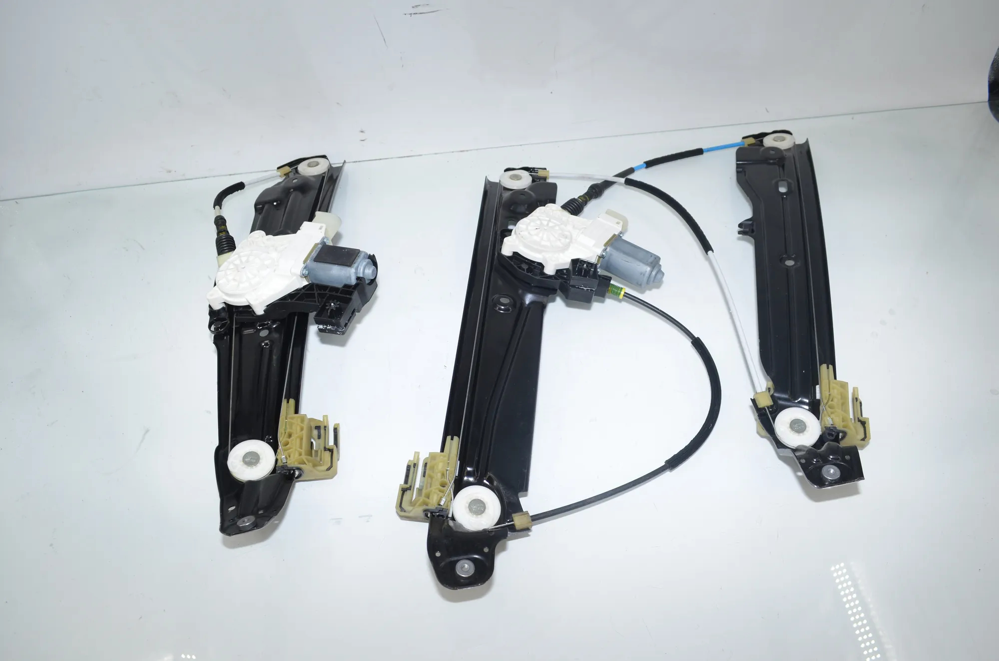Front Left Door Window Regulator – OEM 7182131 · BMW 5 Touring (F11) 535 d xDrive 2013 – 4