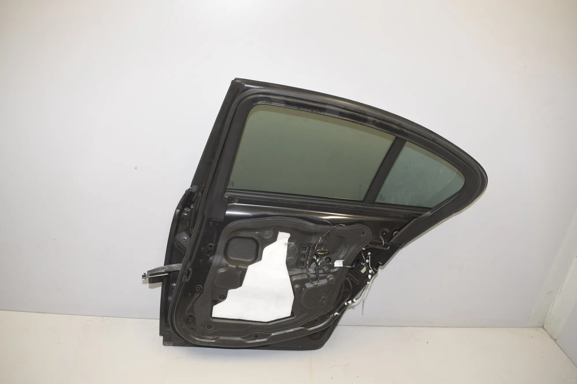 Rear Right Door – OEM 000 · BMW 5 (F10) 530 d xDrive 2011 – 4