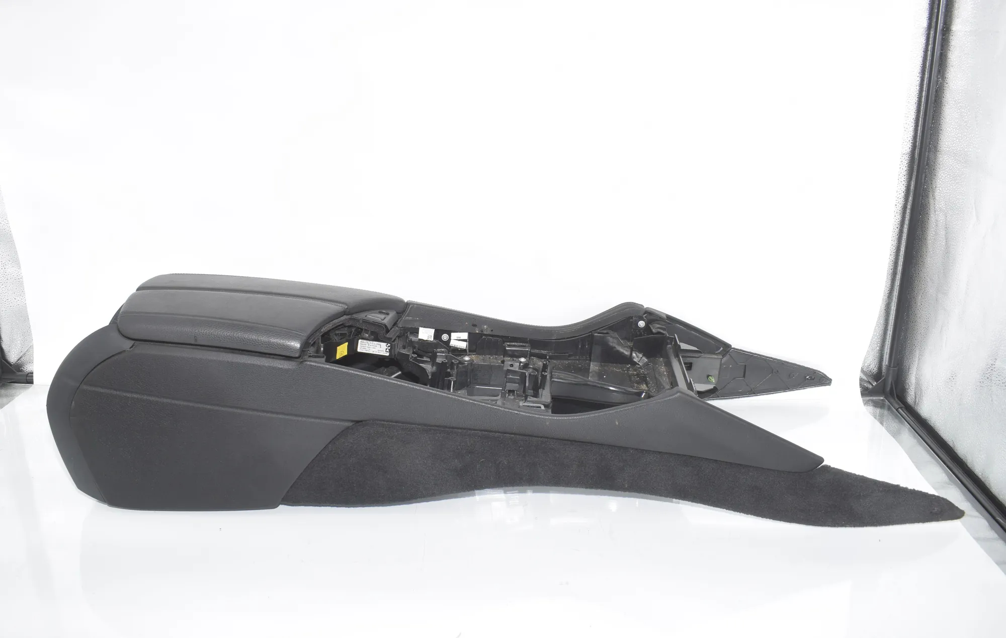 Center Console – OEM 9288907 · BMW 5 (F10) 530 d xDrive 2011