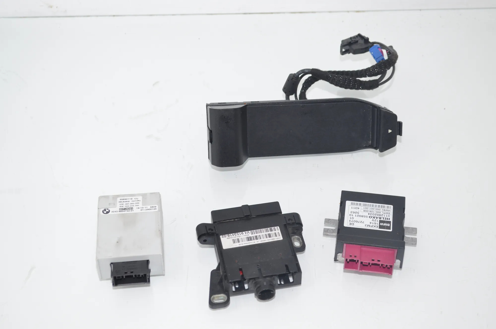 Other Control Units – OEM 6854722 · BMW 5 (F10) 530 d xDrive 2011