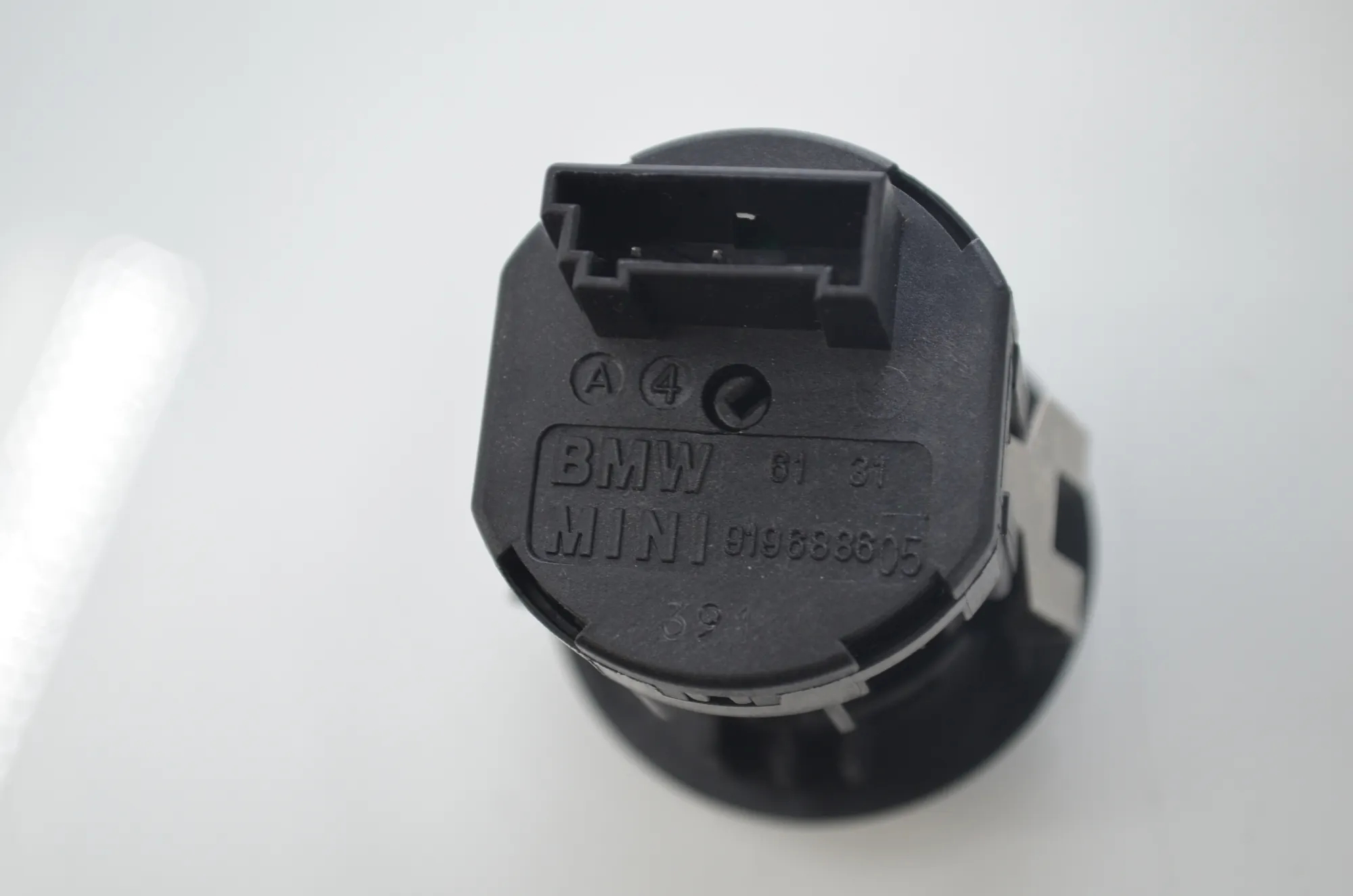Switches – OEM 9196886 · BMW 5 (F10) 530 d xDrive 2011 – 5
