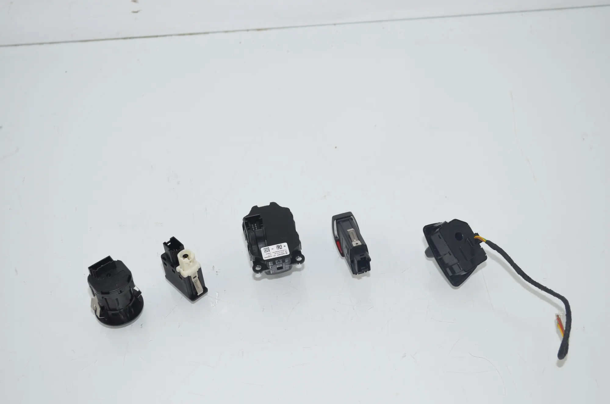 Switches – OEM 9196886 · BMW 5 (F10) 530 d xDrive 2011 – 4