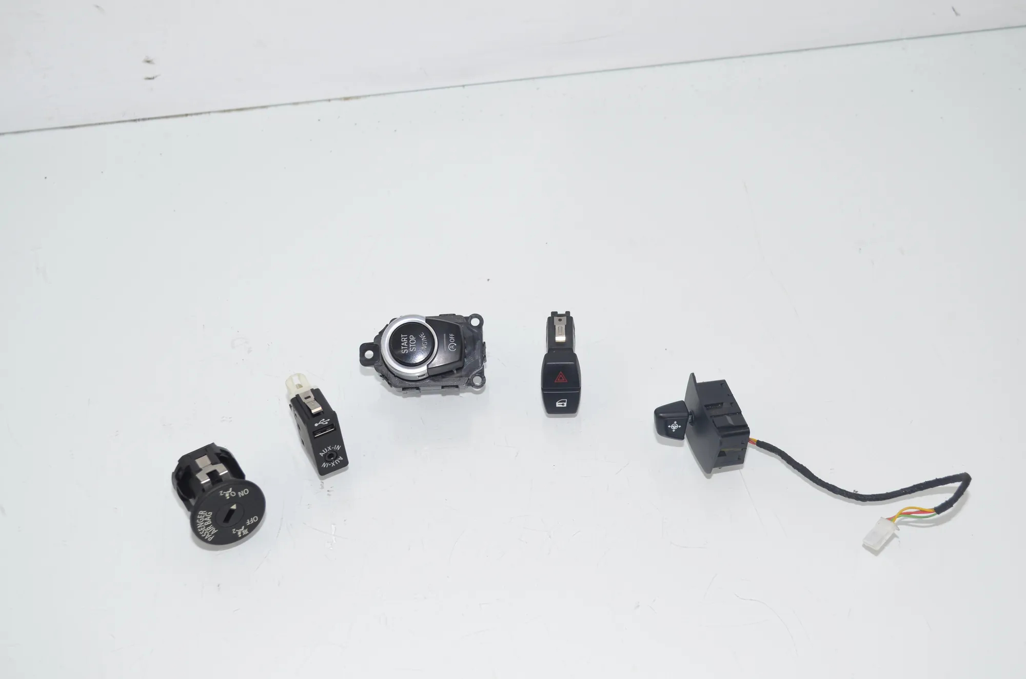 Switches – OEM 9196886 · BMW 5 (F10) 530 d xDrive 2011