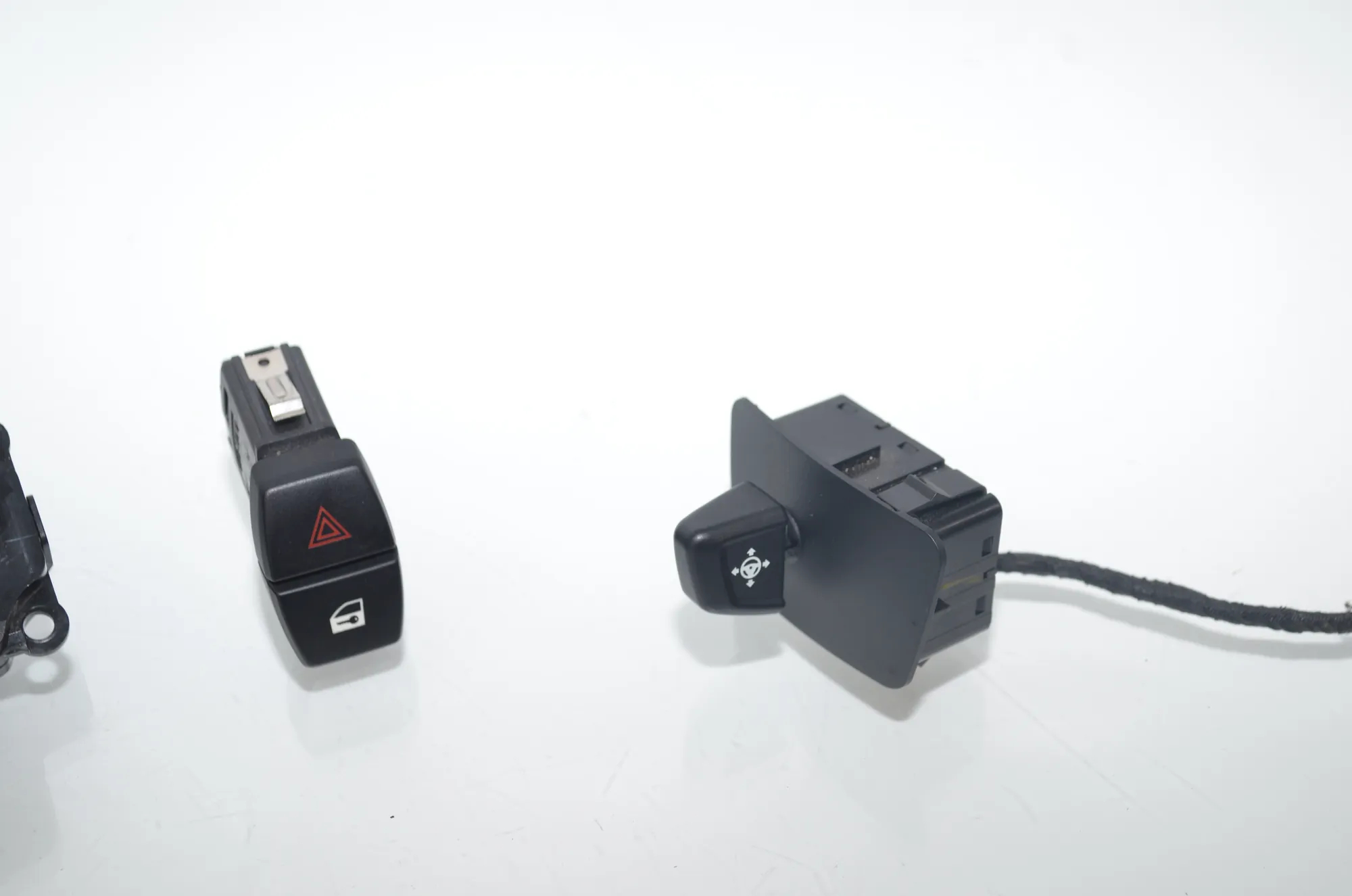 Switches – OEM 9196886 · BMW 5 (F10) 530 d xDrive 2011 – 3
