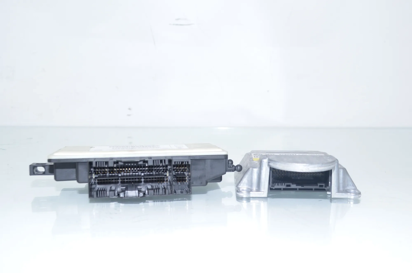 SRS Control Unit – OEM 9253637 · BMW 5 (F10) 530 d xDrive 2011 – 2