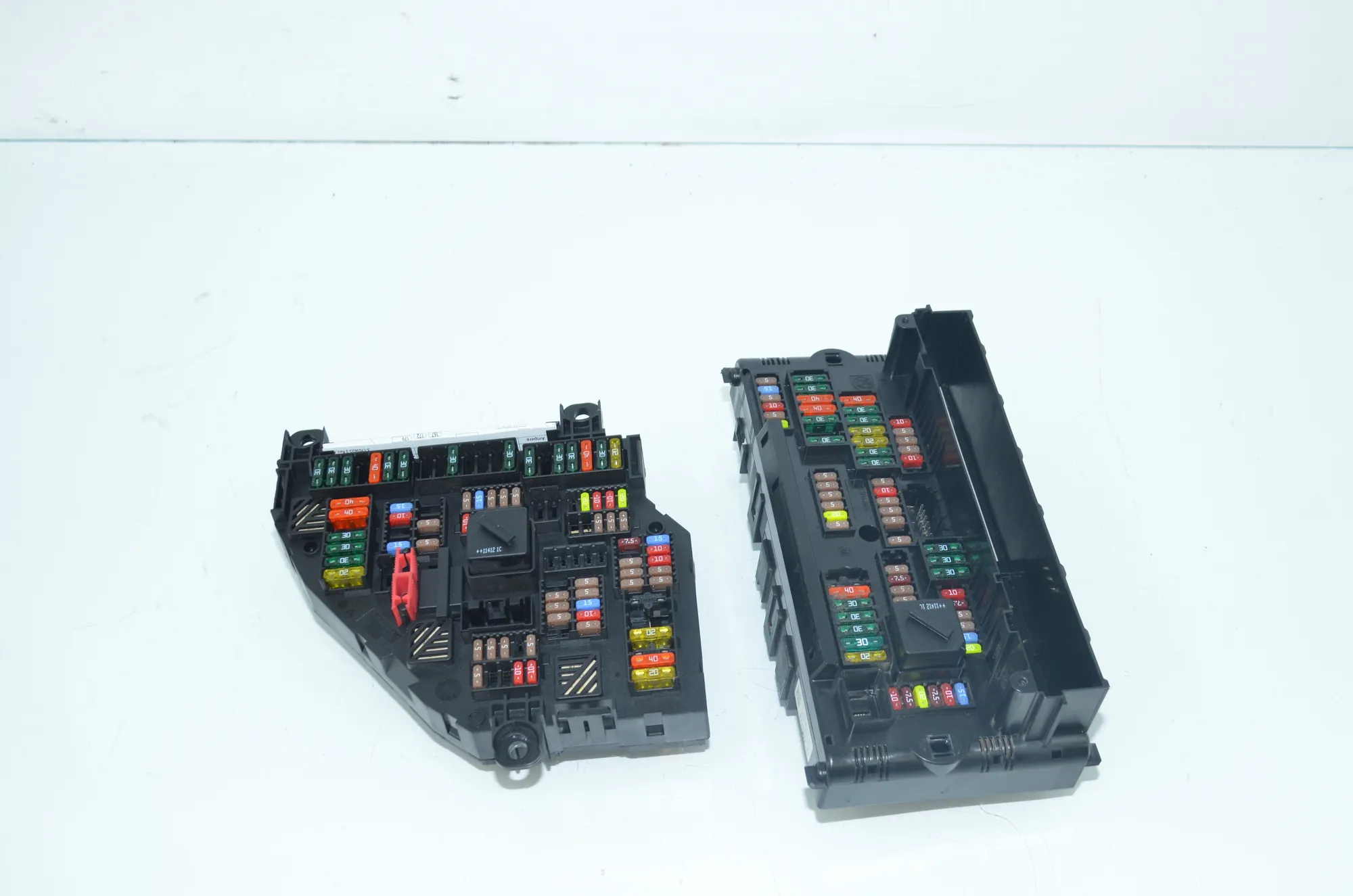 Fuse Box – OEM 9252813 · BMW 5 (F10) 530 d xDrive 2011 – 2