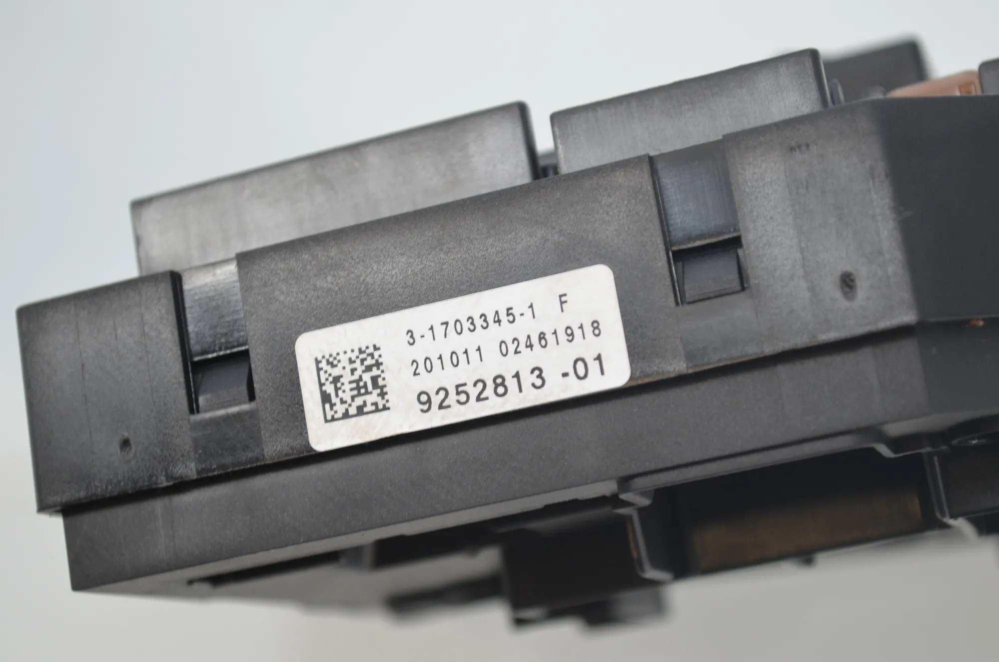 Fuse Box – OEM 9252813 · BMW 5 (F10) 530 d xDrive 2011 – 5