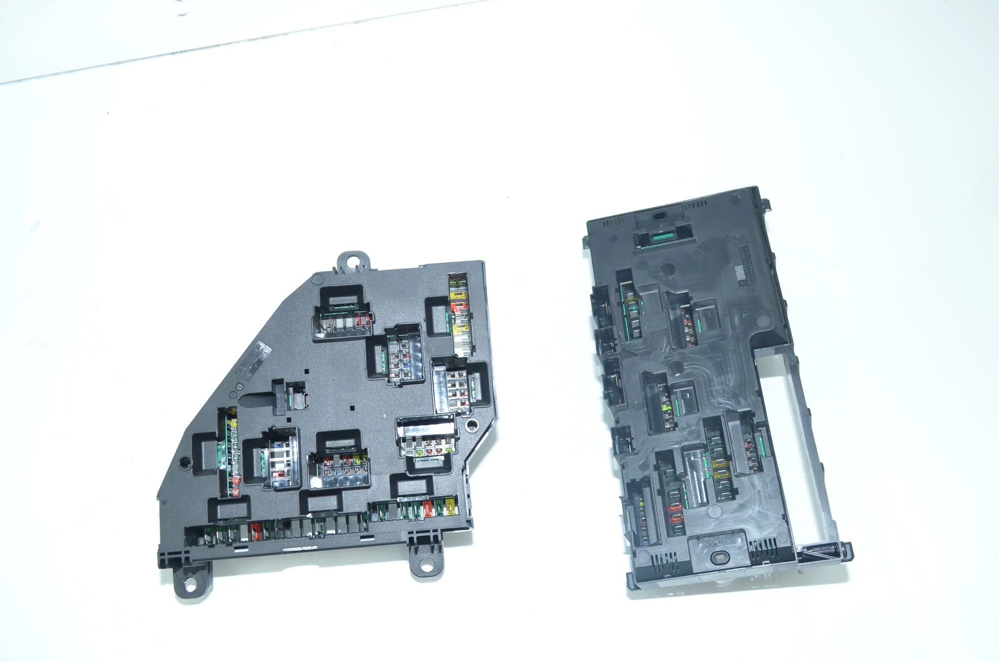 Fuse Box – OEM 9252813 · BMW 5 (F10) 530 d xDrive 2011 – 3