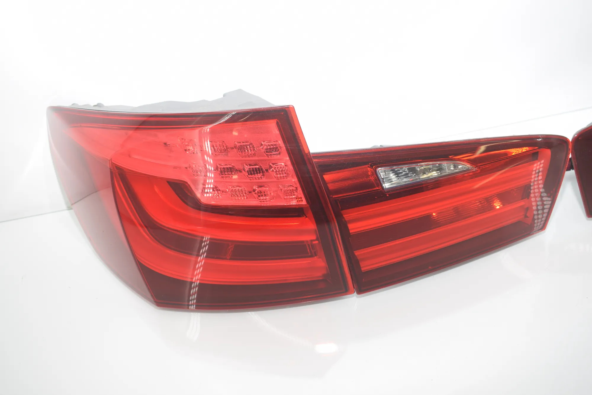 Rear Tail Light Set – OEM 7203227 · BMW 5 Touring (F11) 535 d xDrive 2013 – 6