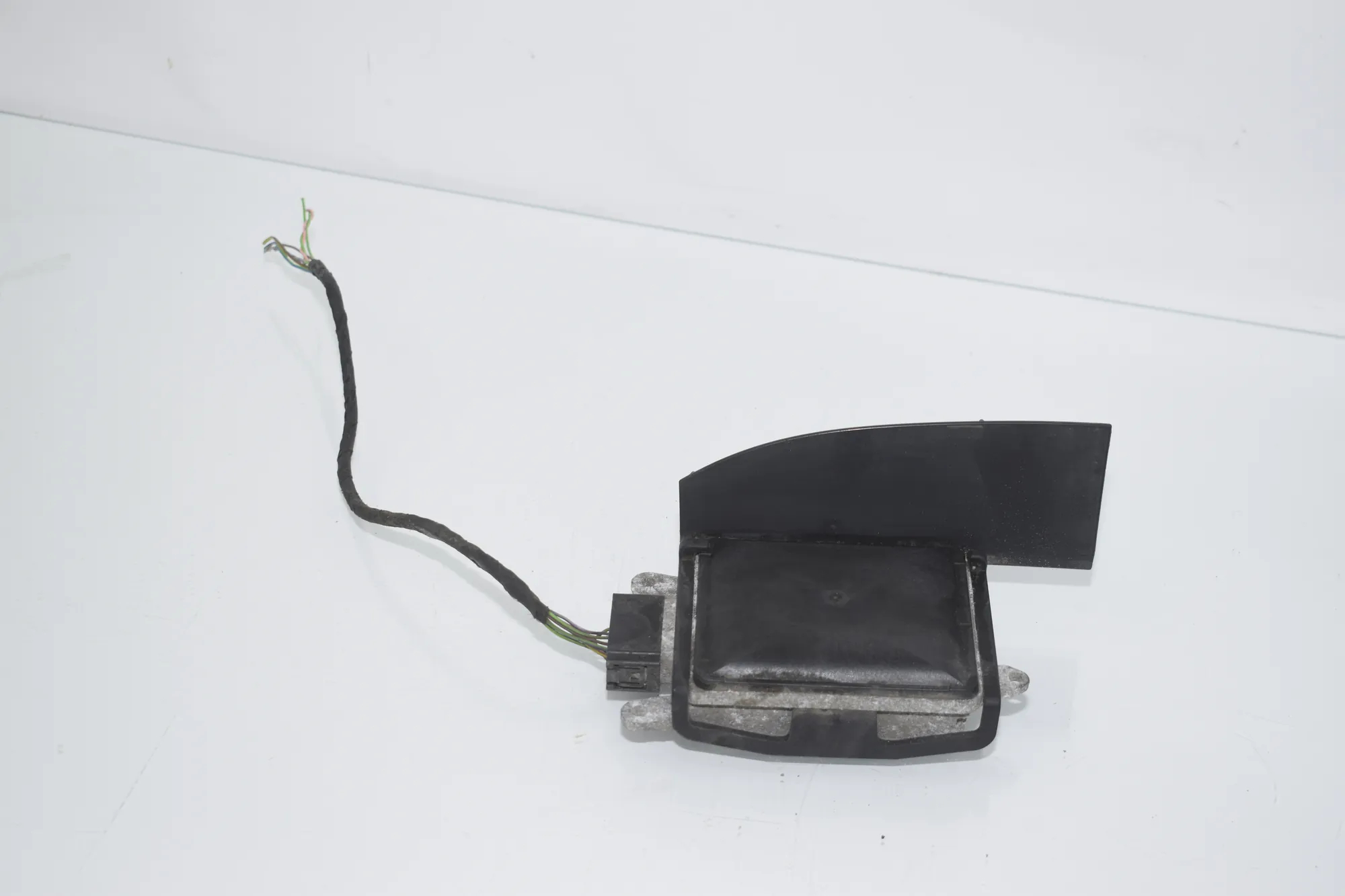 Blind Spot Control Module – OEM 6862475 · BMW 5 Touring (F11) 535 d xDrive 2013 – 2