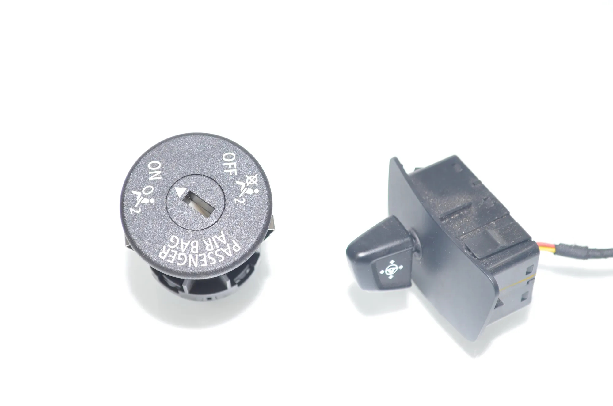 Switches – OEM 9153831 · BMW 5 Touring (F11) 535 d xDrive 2013 – 3