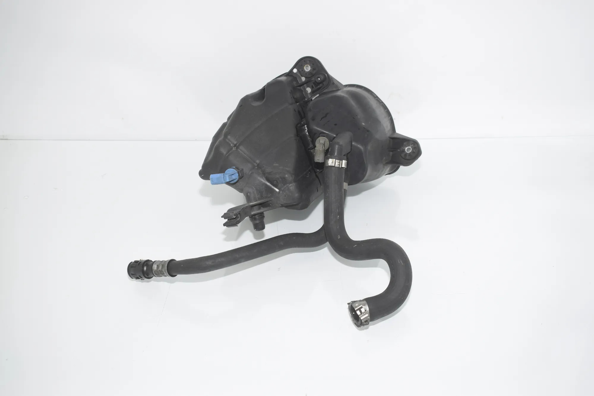 Expansion Tank – OEM 7601949 · BMW 5 Touring (F11) 535 d xDrive 2011