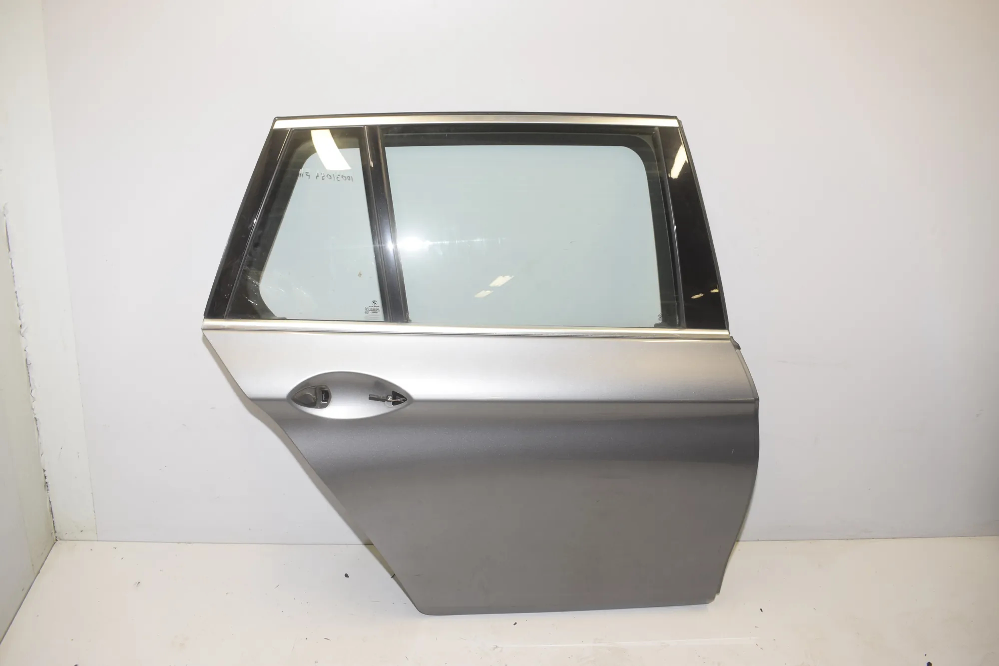 Rear Right Door – OEM 000 · BMW 5 Touring (F11) 535 d xDrive 2013
