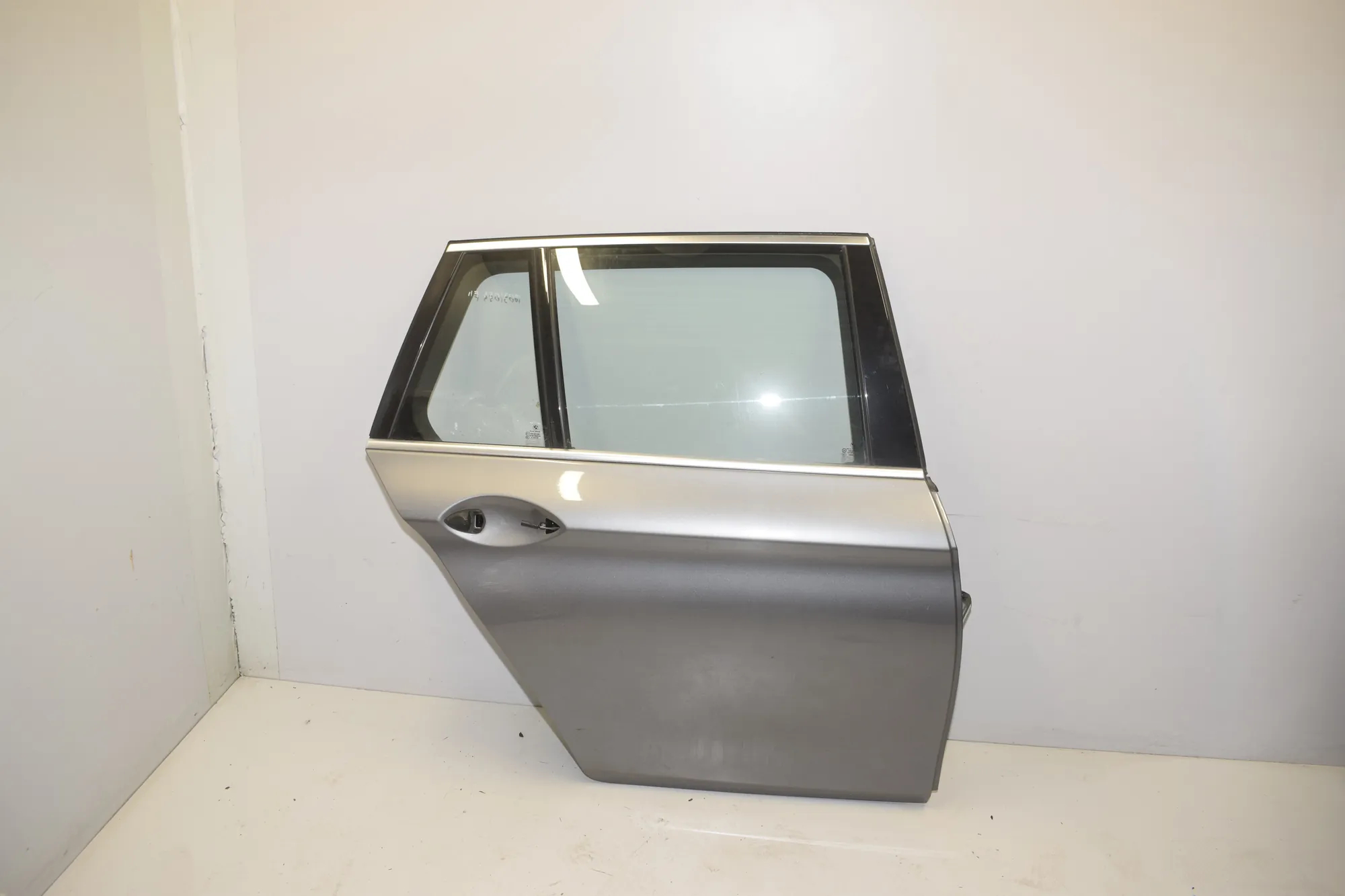Rear Right Door – OEM 000 · BMW 5 Touring (F11) 535 d xDrive 2013 – 3
