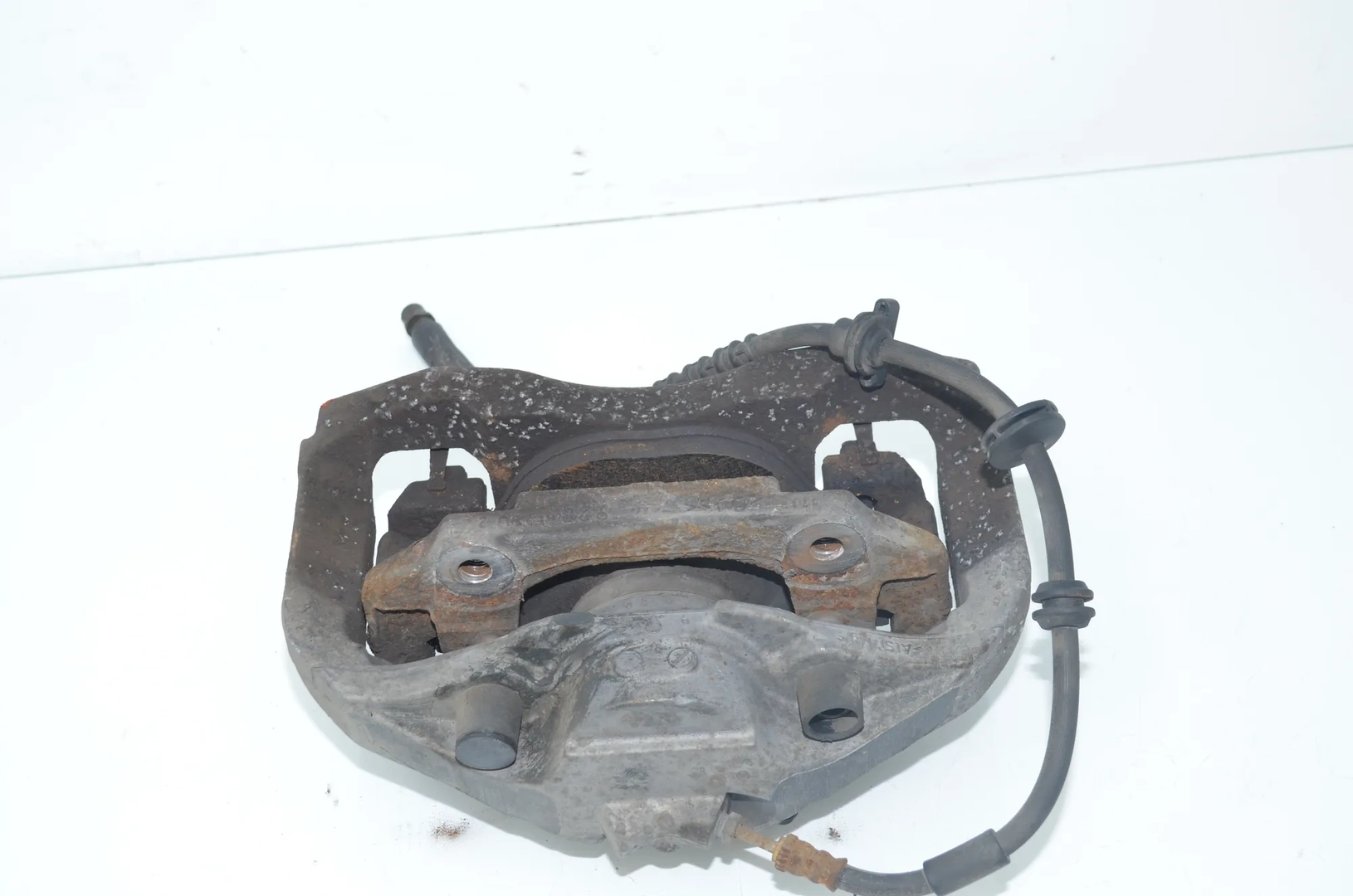 Front Right Brake Caliper – OEM 6786818 · BMW 5 Touring (F11) 535 d xDrive 2013 – 4