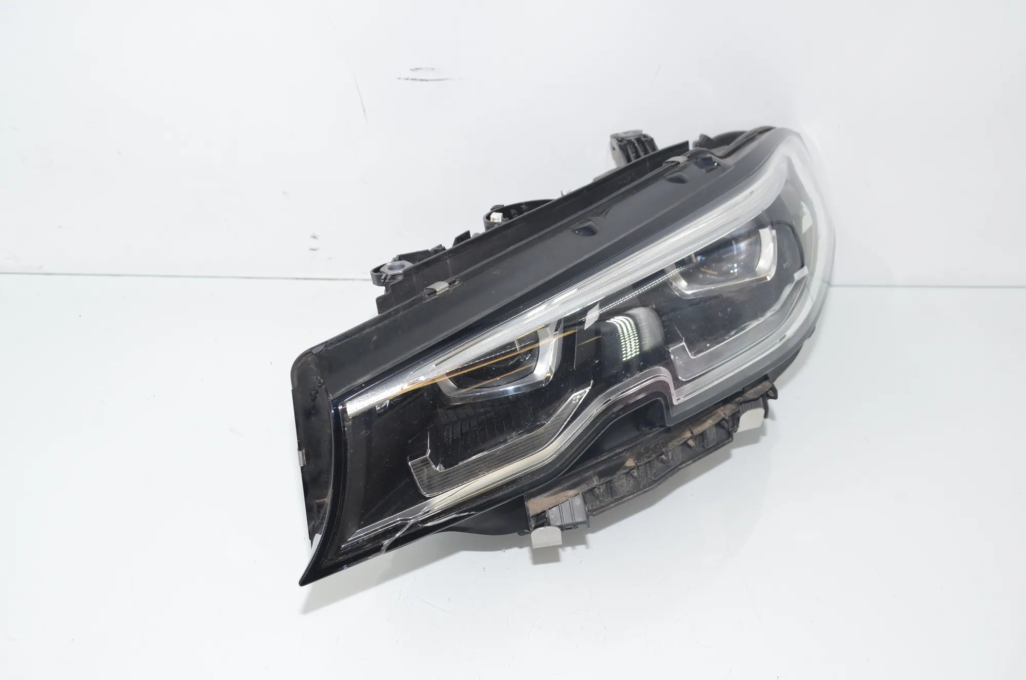 Front Left Headlight – OEM 9481701 · BMW 3 Touring (G21) (2019 - -) 320 d 2019 – 2