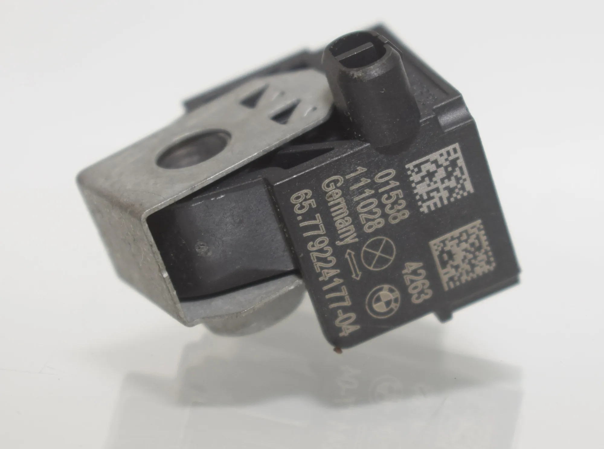 Rear Left Impact Sensor – OEM 9224177 · BMW 5 Touring (F11) 535 d xDrive 2011 – 5