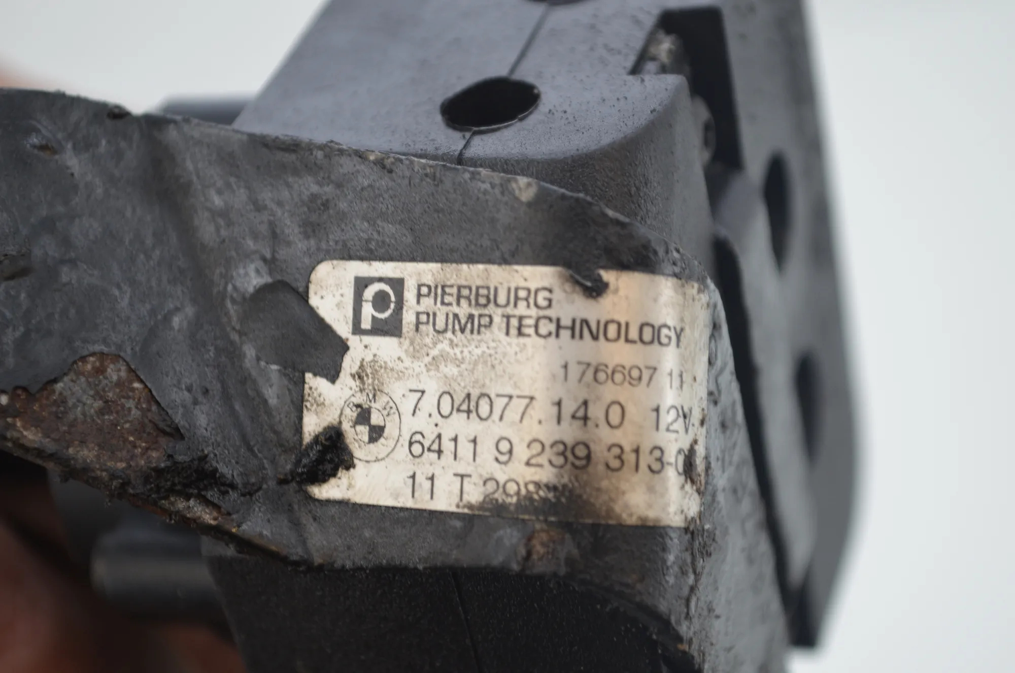 Auxiliary Water Pump – OEM 9239313 · BMW 5 Touring (F11) 535 d xDrive 2011 – 5