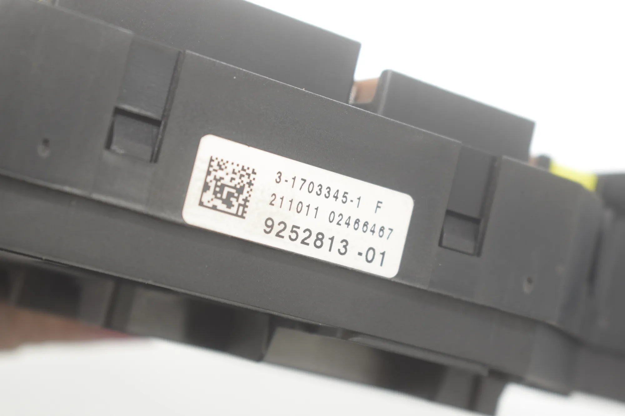 Fuse Box – OEM 9252813 · BMW 5 Touring (F11) 535 d xDrive 2011 – 4