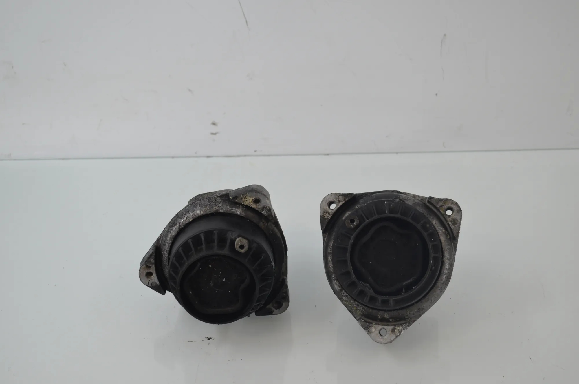 Right Side Engine Mount – OEM 6777382 · BMW 5 Touring (F11) 535 d xDrive 2011 – 3
