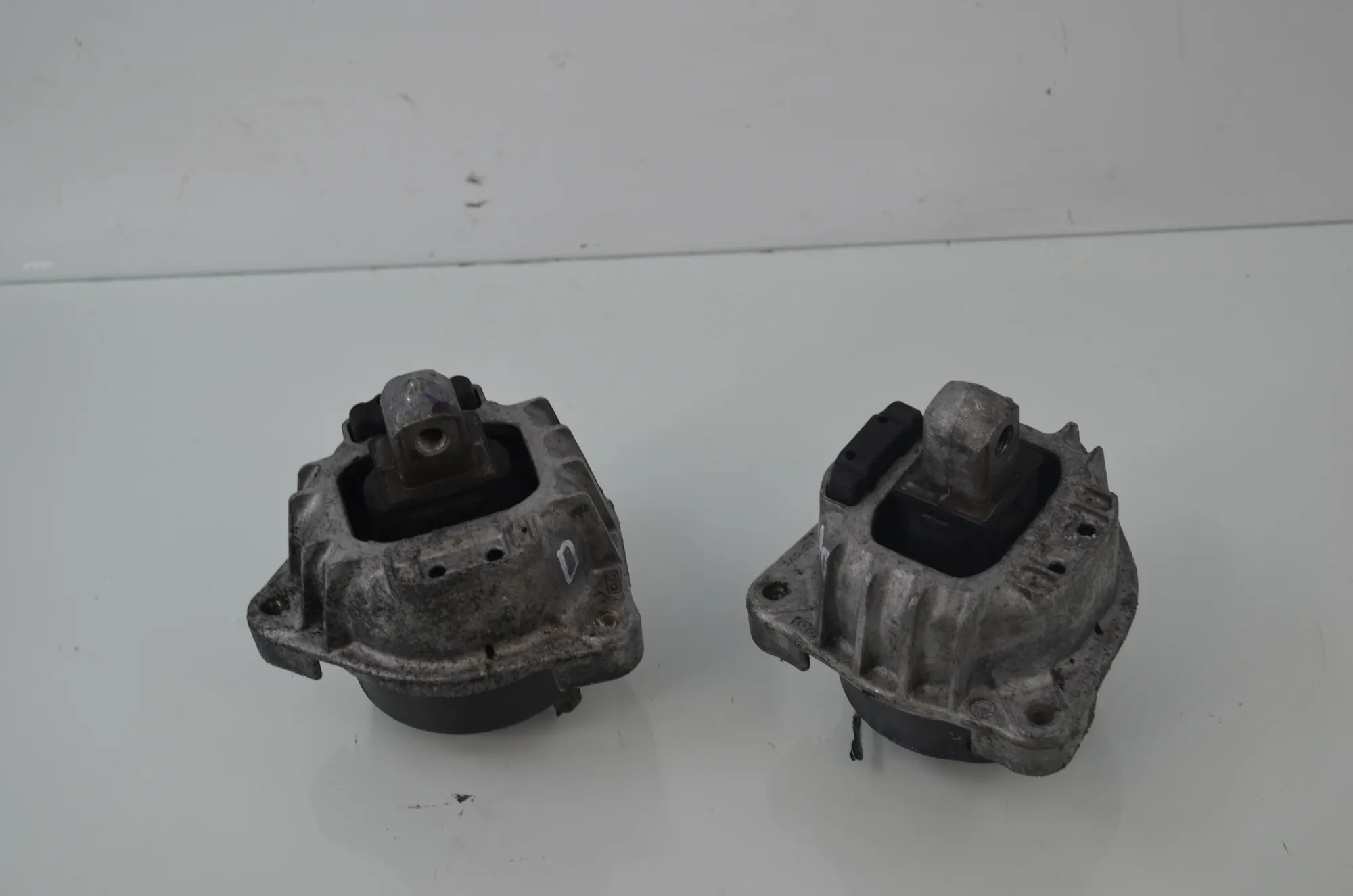 Right Side Engine Mount – OEM 6777382 · BMW 5 Touring (F11) 535 d xDrive 2011 – 2