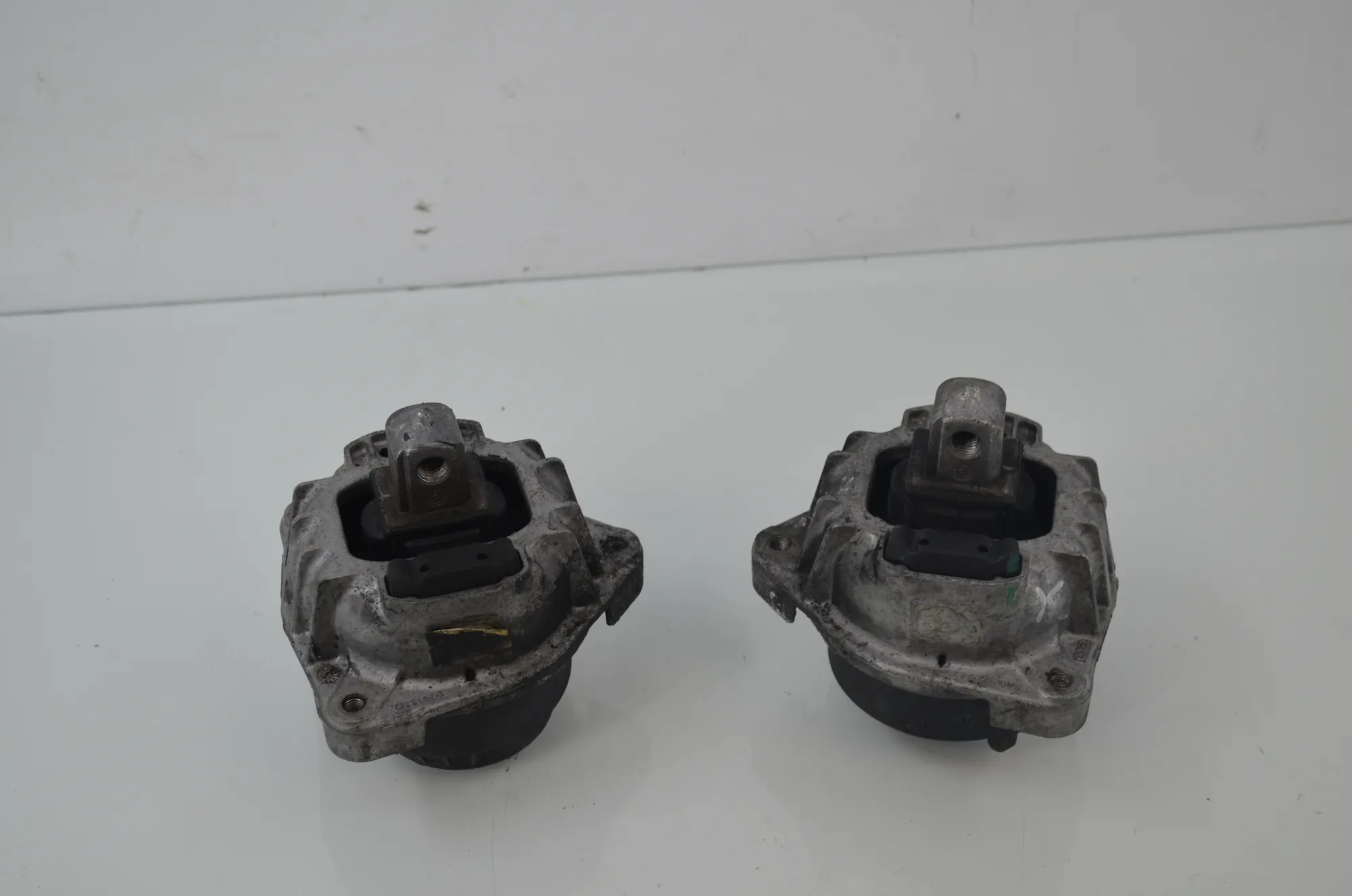 Right Side Engine Mount – OEM 6777382 · BMW 5 Touring (F11) 535 d xDrive 2011