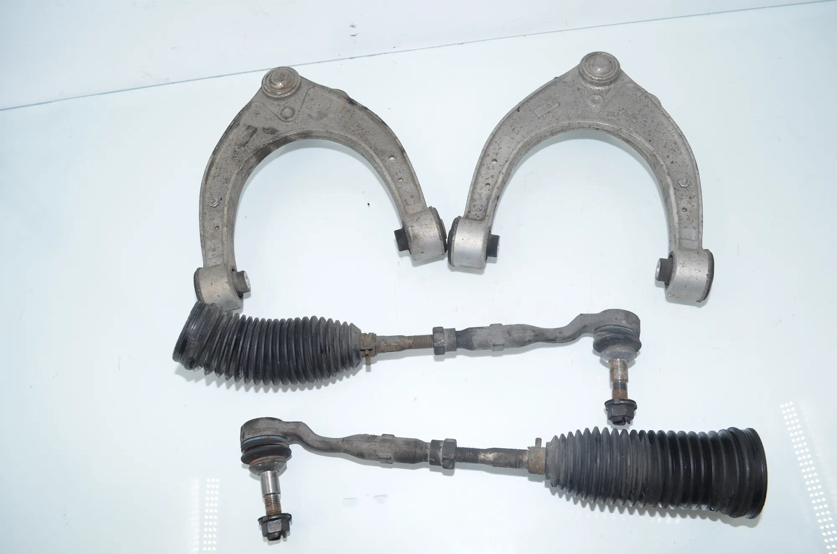 Front Left Upper Control Arm – OEM 6775967 · BMW 5 Touring (F11) 535 d xDrive 2011 – 3