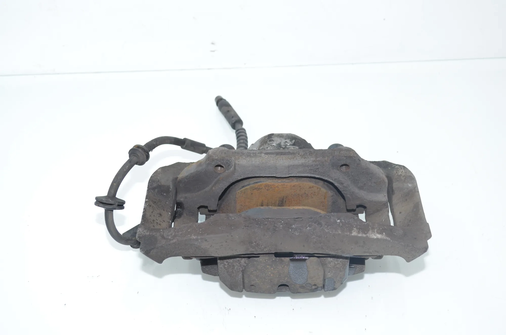 Front Right Brake Caliper – OEM 6786818 · BMW 5 Touring (F11) 535 d xDrive 2011 – 3
